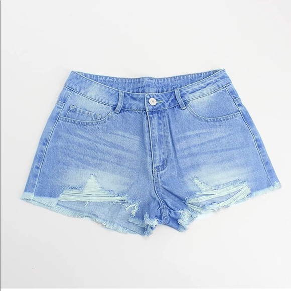 NWT distressed shorts - Picture 4 of 11